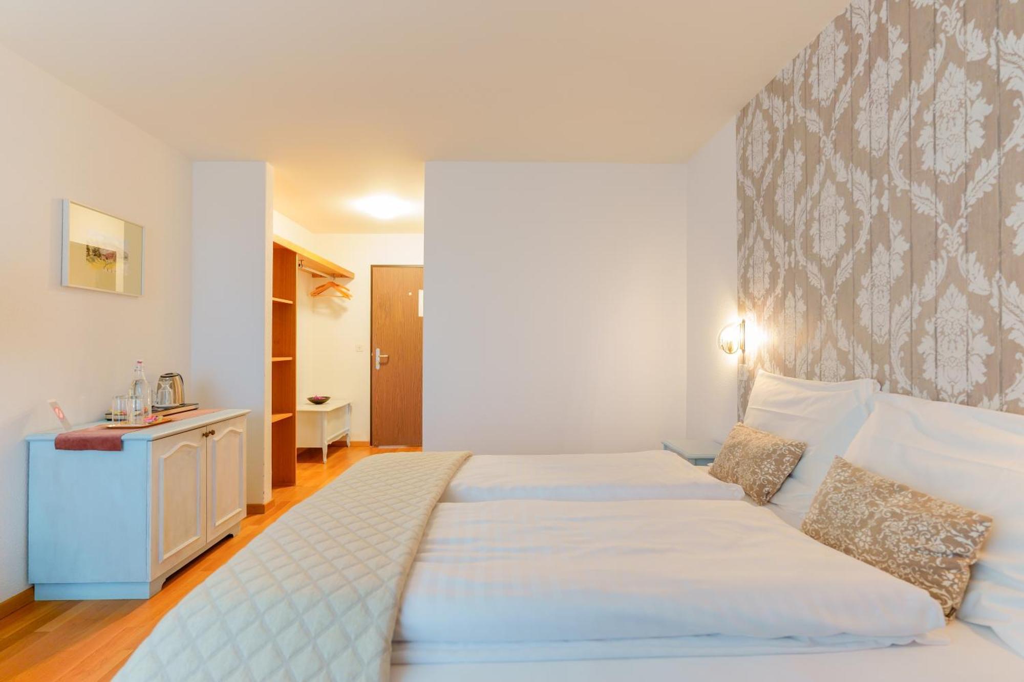 Hotel Du Grand-Pre Marly-le-Grand Eksteriør billede
