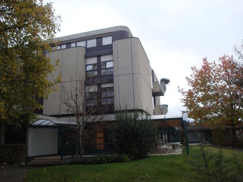 Hotel Du Grand-Pre Marly-le-Grand Eksteriør billede