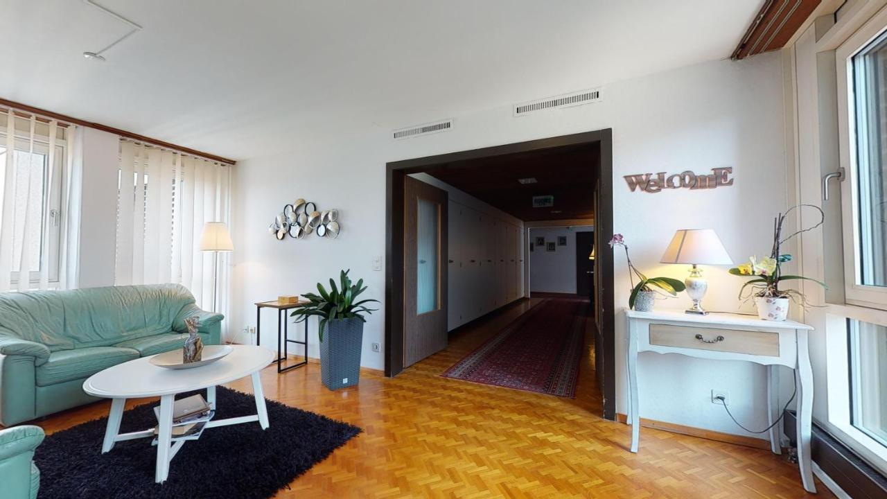 Hotel Du Grand-Pre Marly-le-Grand Eksteriør billede